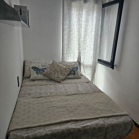 ז'ירונה Dormitorio Standar Cerca De La Playa מראה חיצוני תמונה